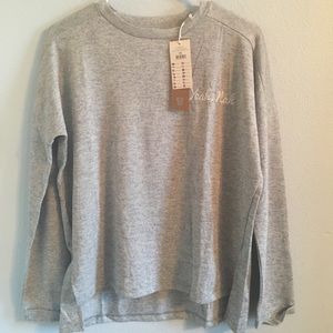Long sleeve pullover